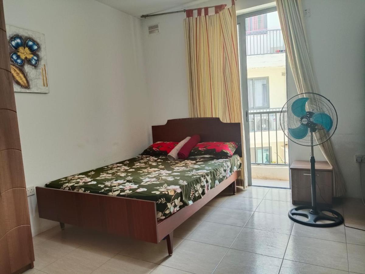 You Can Enjoy Your Time At Waterford Apartment Attard Bagian luar foto